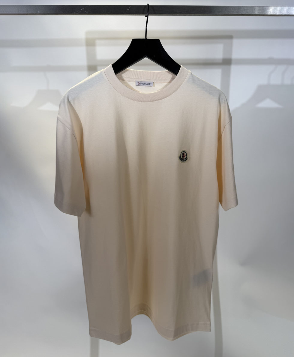 84 MONCLER - Figura 1