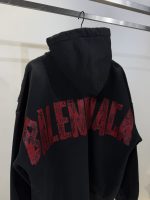 Balenciaga - Figura 3